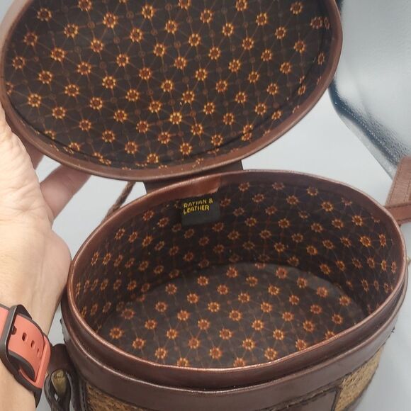 Rattan and Leather Cross Body Mini Basket Purse made in Indonesia - Picture 5 of 9